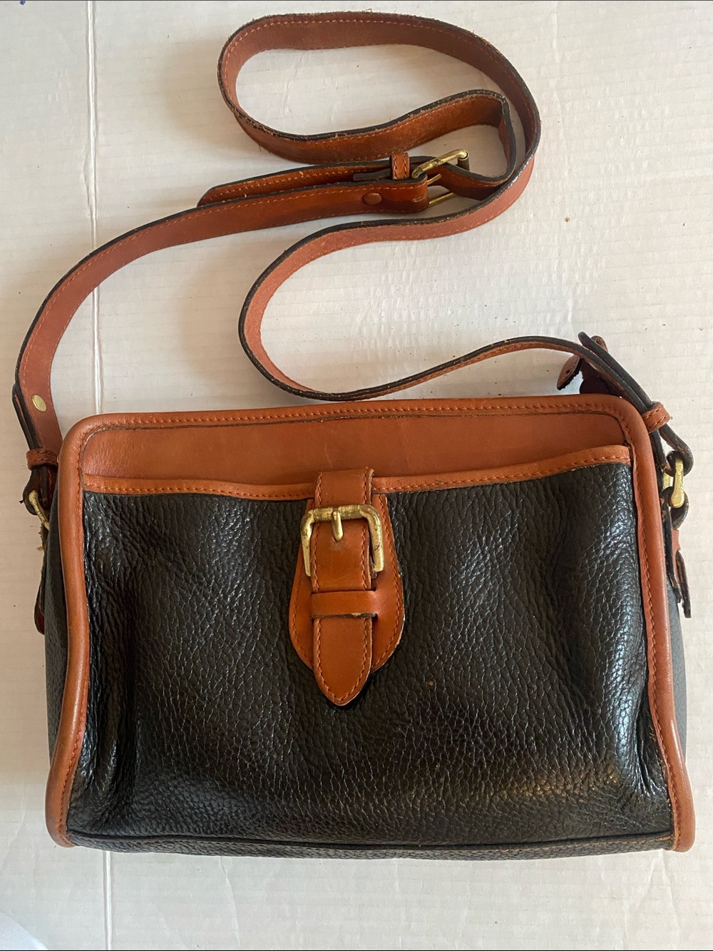 LIZ CLAIBORNE Classic Two-Tone Leather Crossbody Bag in Black & Cognac
